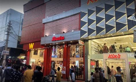 Shopping Mart in Karol Bagh .